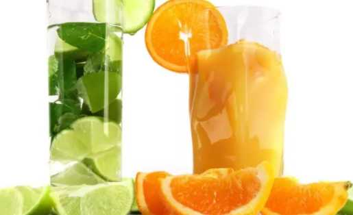 打果汁用什么水比较好 果汁和直接吃水果哪个好