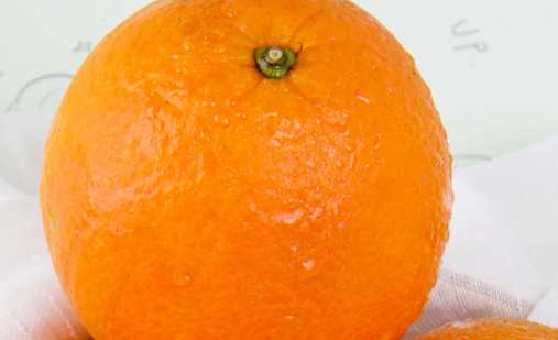 橙子蒸出来太苦了还能吃吗 橙子蒸熟了维生素C还有吗